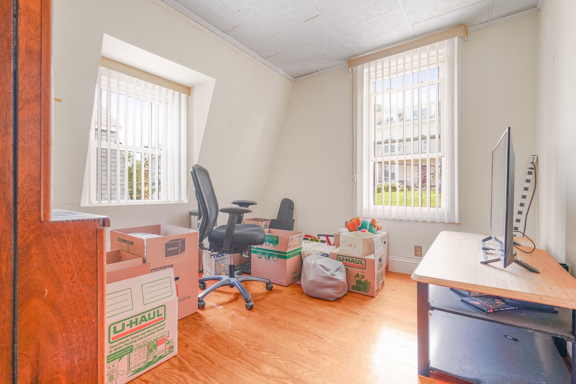 104 School Property Photo 16