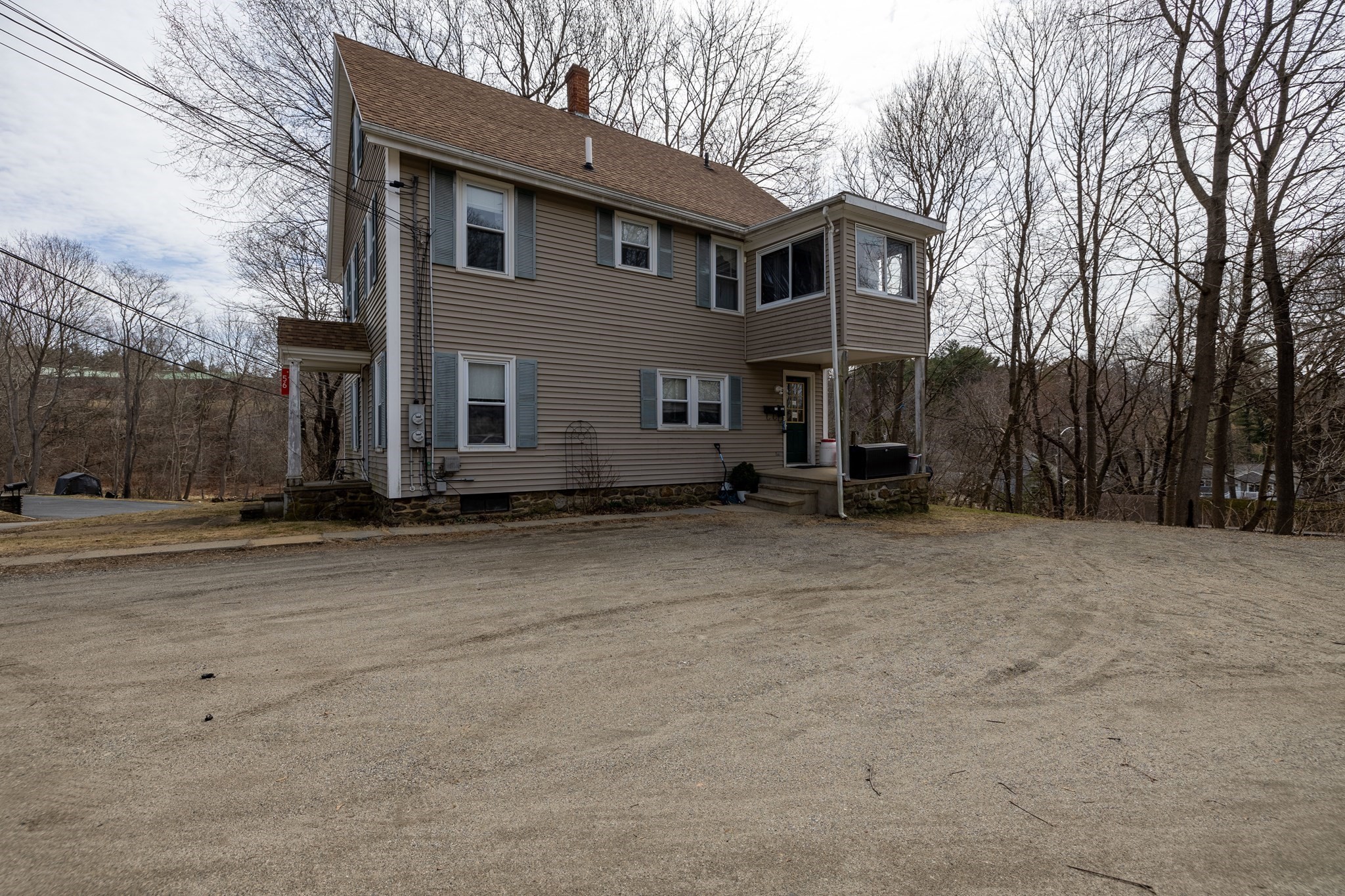 56 Ash St Property Photo 12