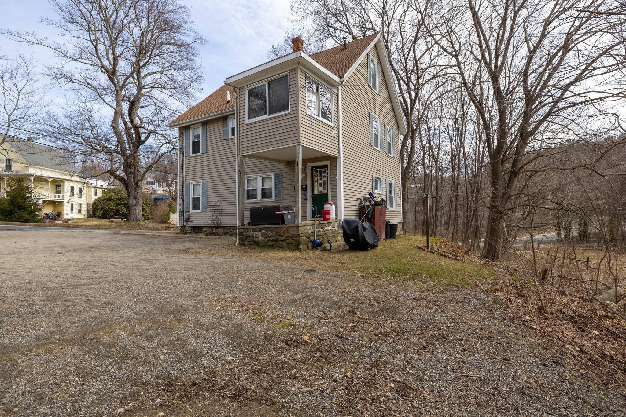 56 Ash St Property Photo 13