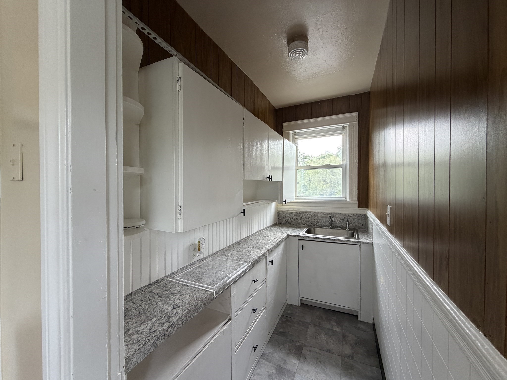 5 Bliss St # 2 Property Photo 7