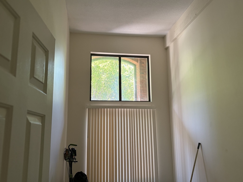 96 Old Colony Avenue # 123 Property Photo 4