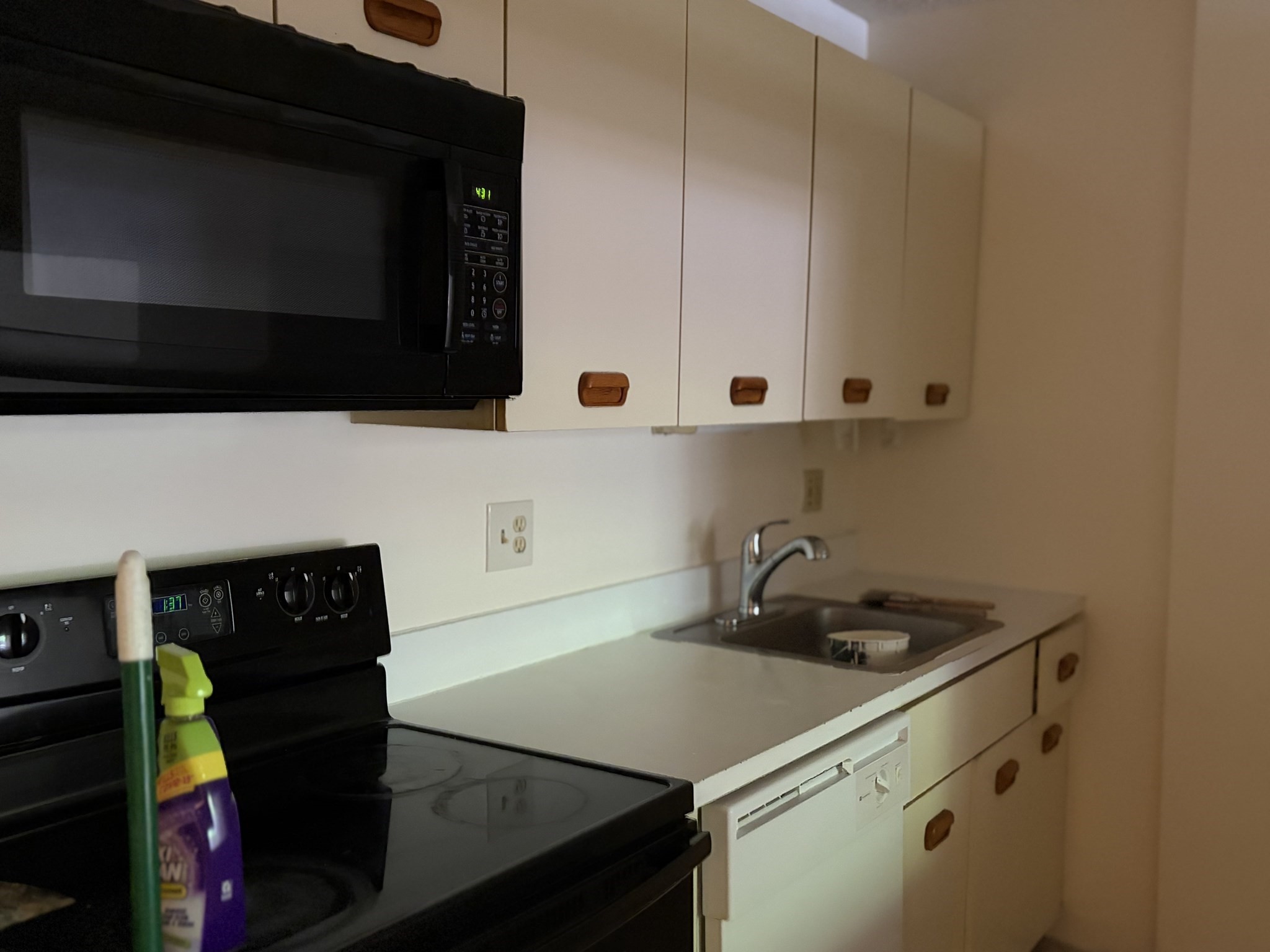 96 Old Colony Avenue # 123 Property Photo 5