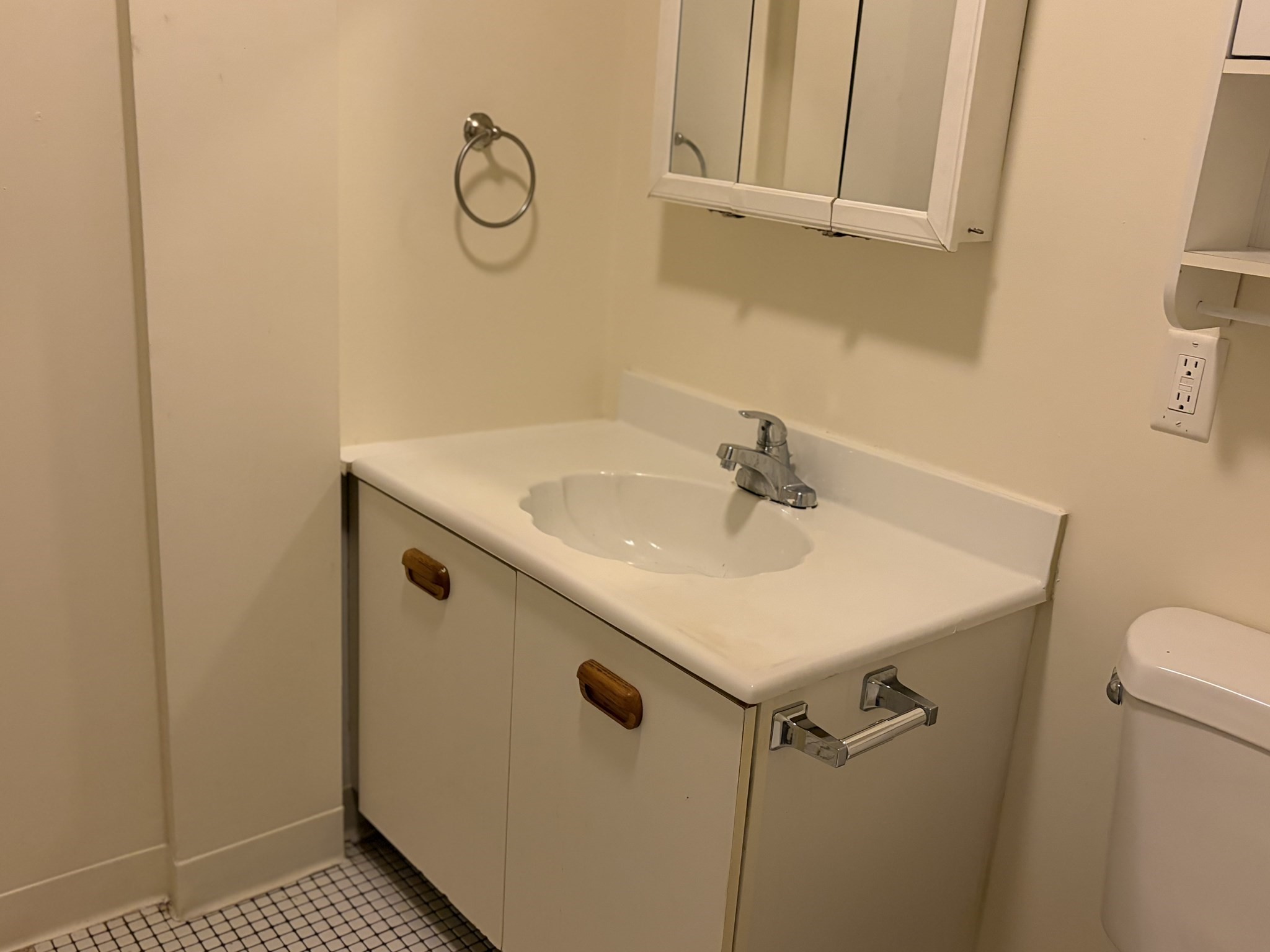 96 Old Colony Avenue # 123 Property Photo 11