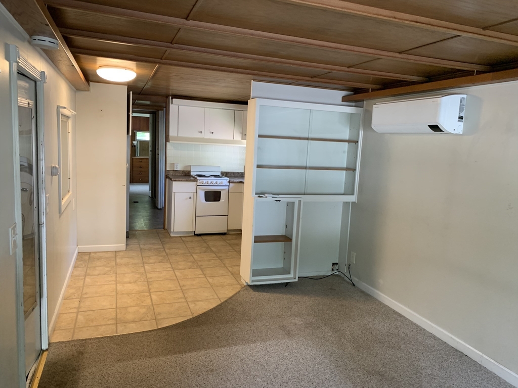 42 Adams # 15 Property Photo 8
