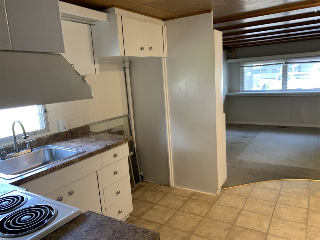 42 Adams # 15 Property Photo 10