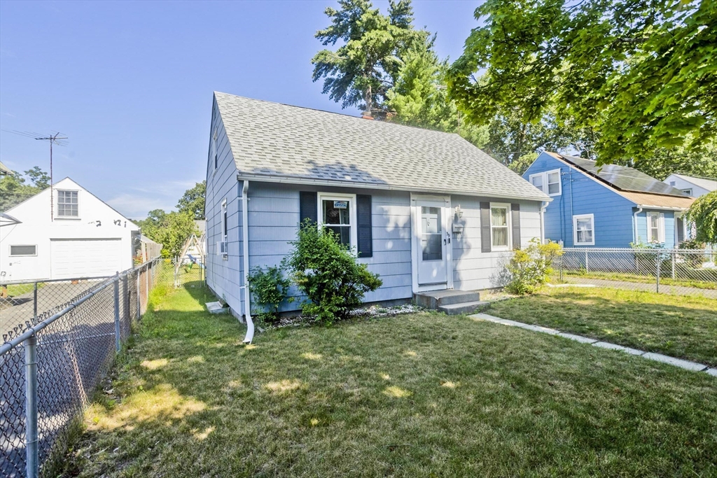 39 Seymour Ave Property Photo 2
