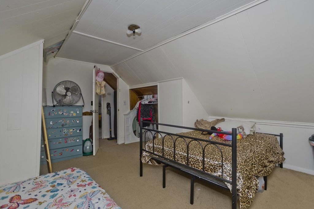 39 Seymour Ave Property Photo 16