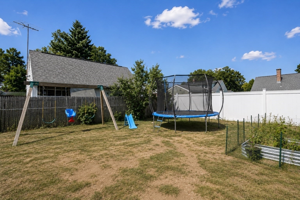 39 Seymour Ave Property Photo 24