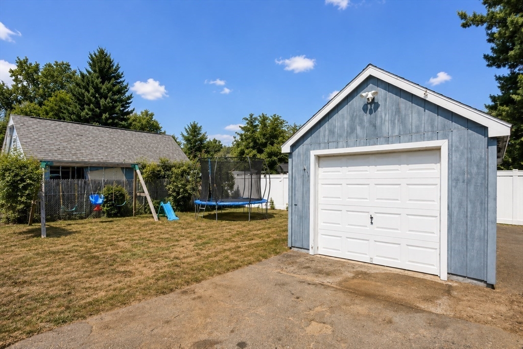 39 Seymour Ave Property Photo 27