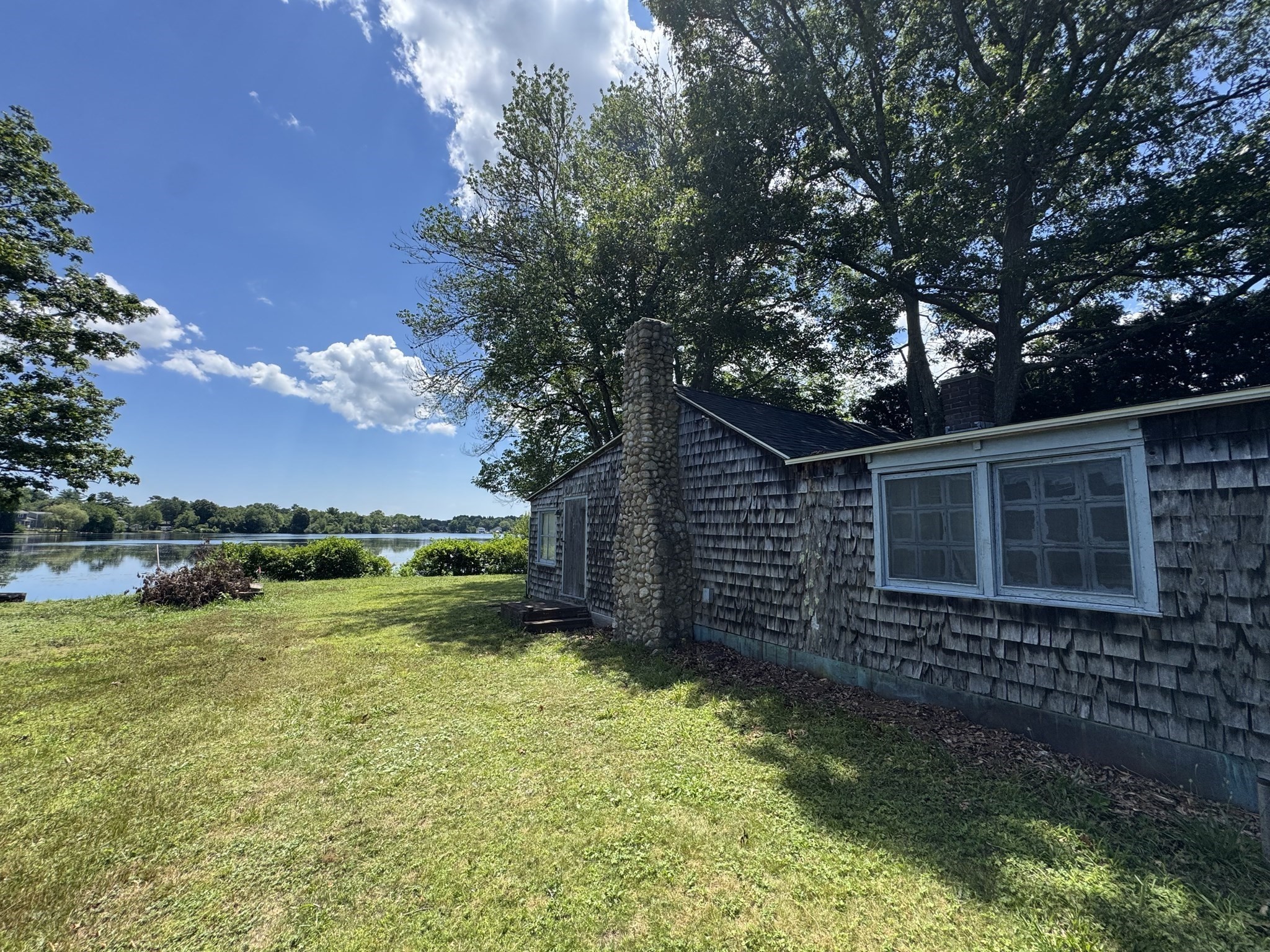 56 Lakeside Ave Property Photo 2