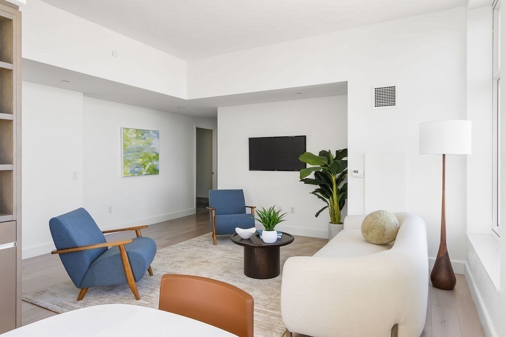 100 Lovejoy Wharf Property Photo 6