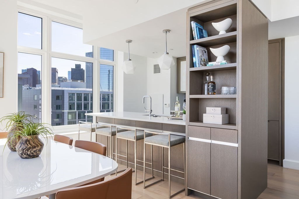 100 Lovejoy Wharf Property Photo 8