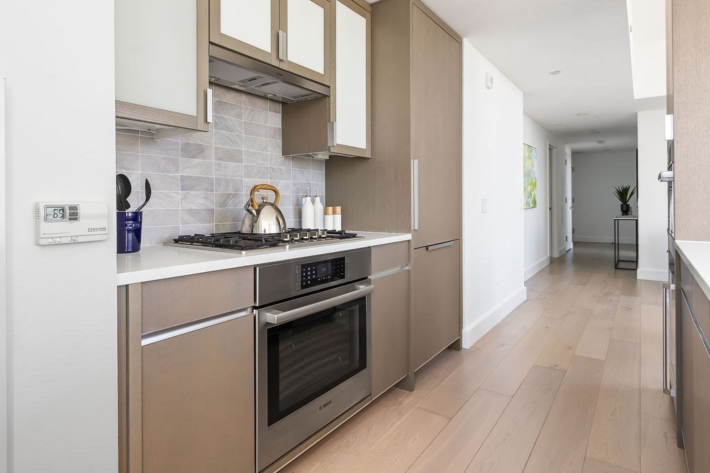 100 Lovejoy Wharf Property Photo 11