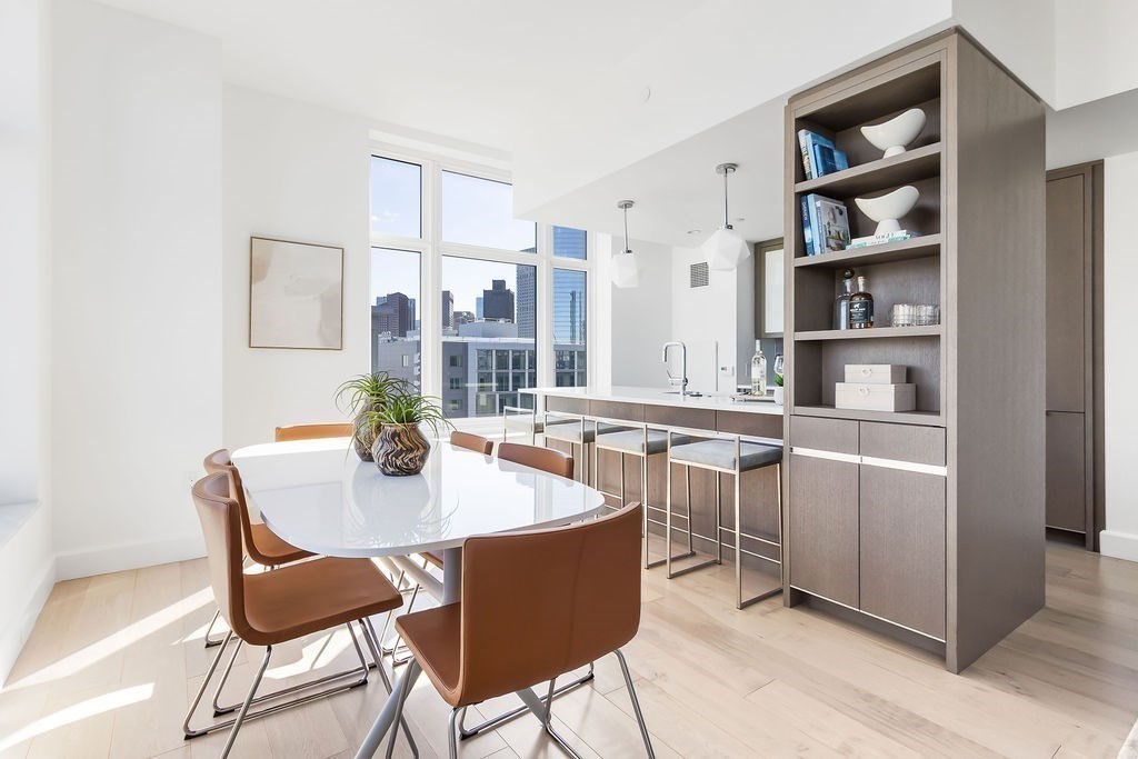 100 Lovejoy Wharf Property Photo 12