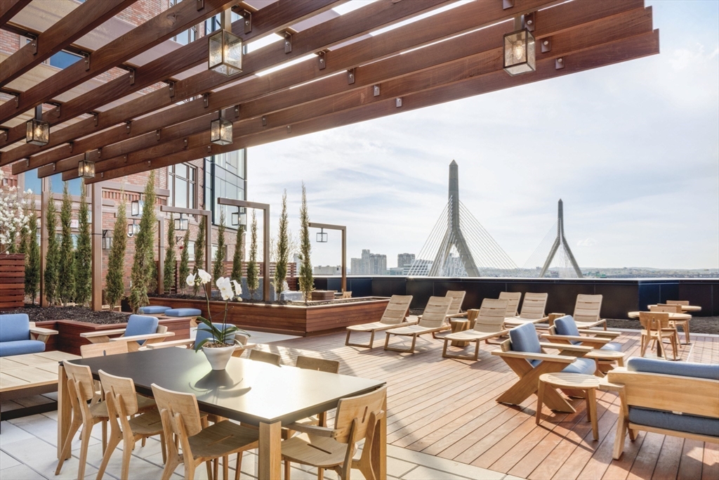 100 Lovejoy Wharf Property Photo 35