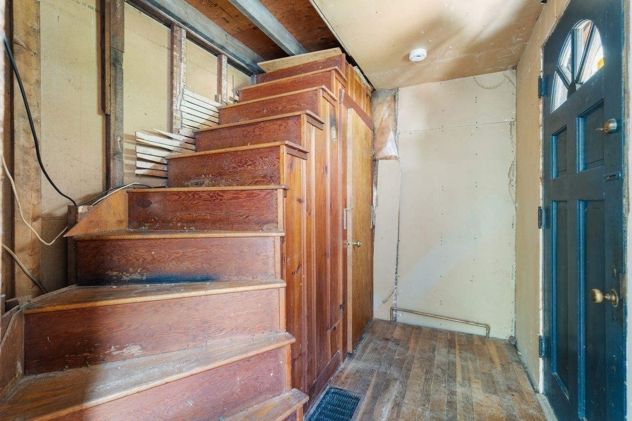 10 Willard St Property Photo 16