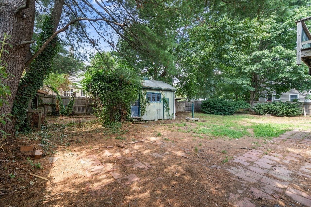 10 Willard St Property Photo 30