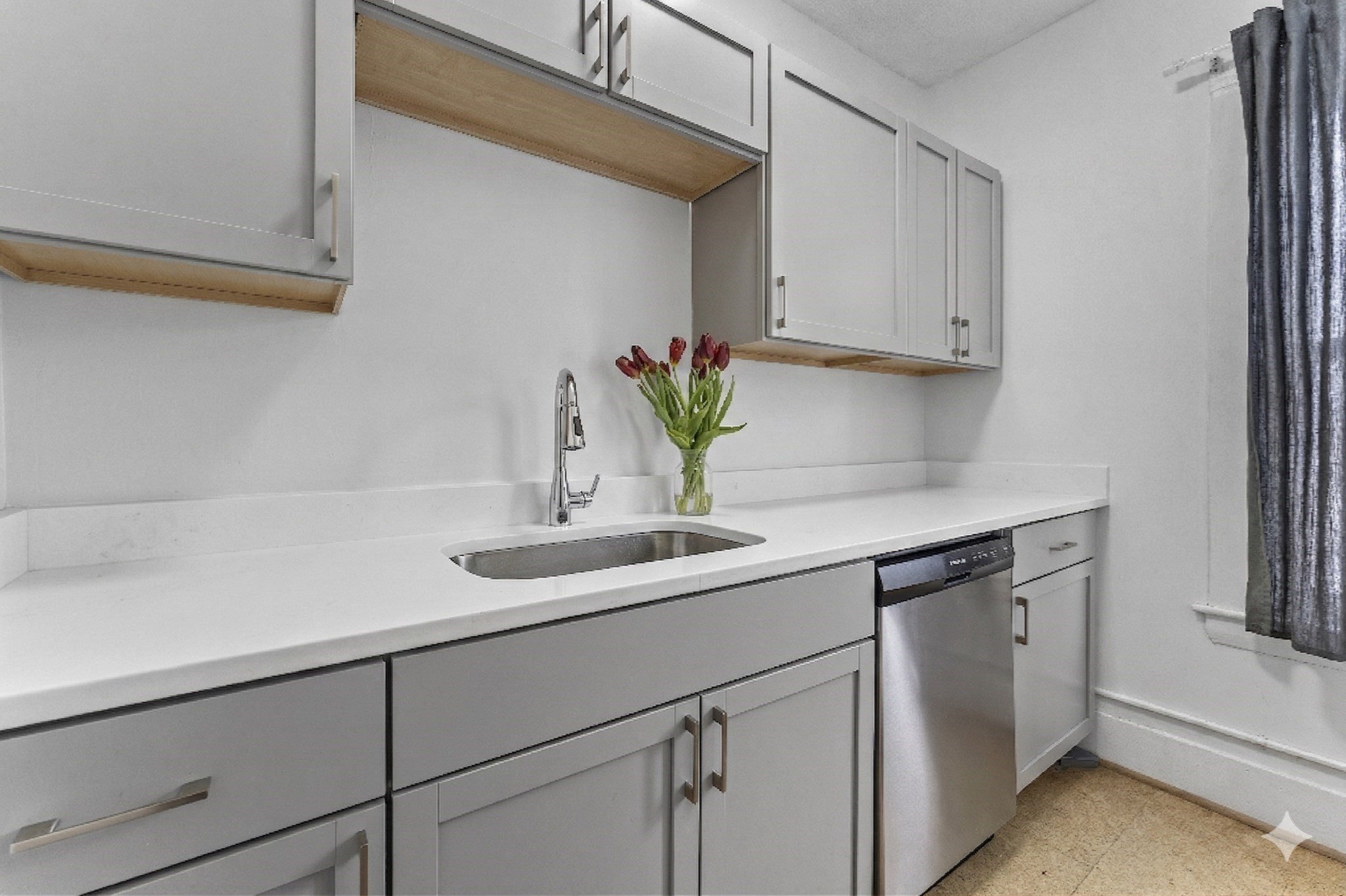 9 Dartmouth St Property Photo 15