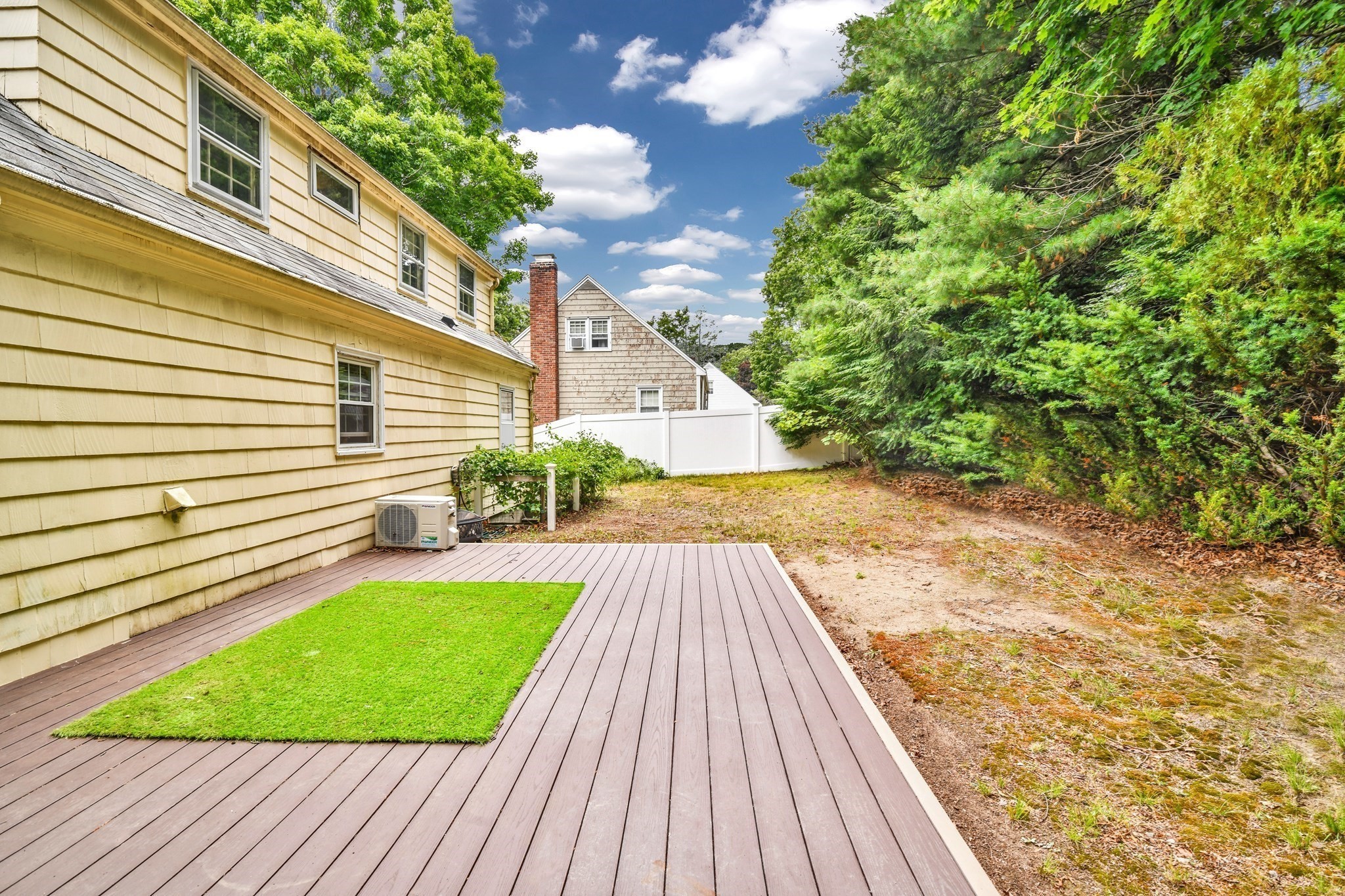18 Louise Street Property Photo 4