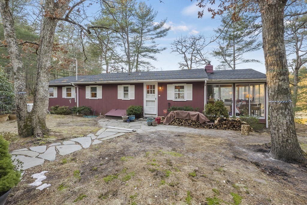 1029 Old Sandwich Rd Property Photo 4