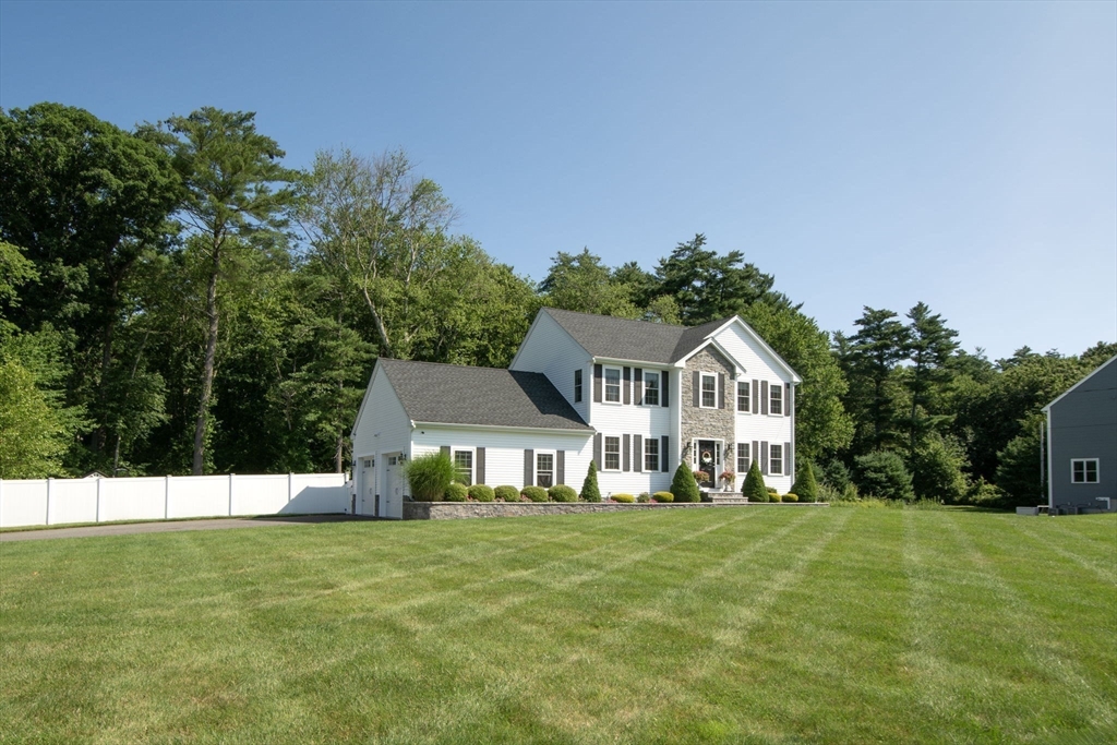 102 West Pond Street Property Photo 3