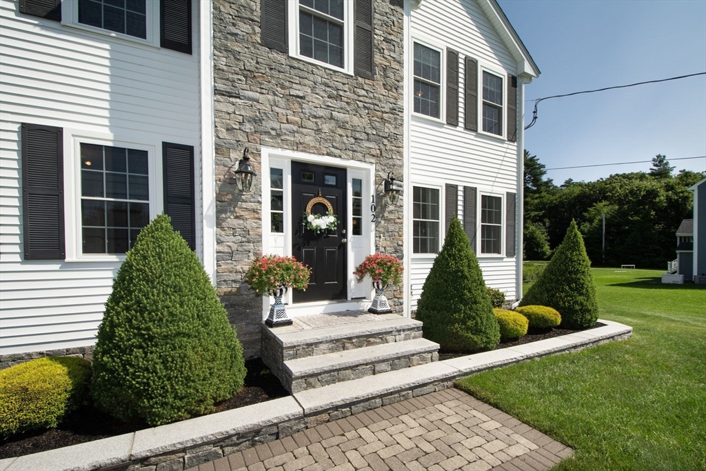 102 West Pond Street Property Photo 4