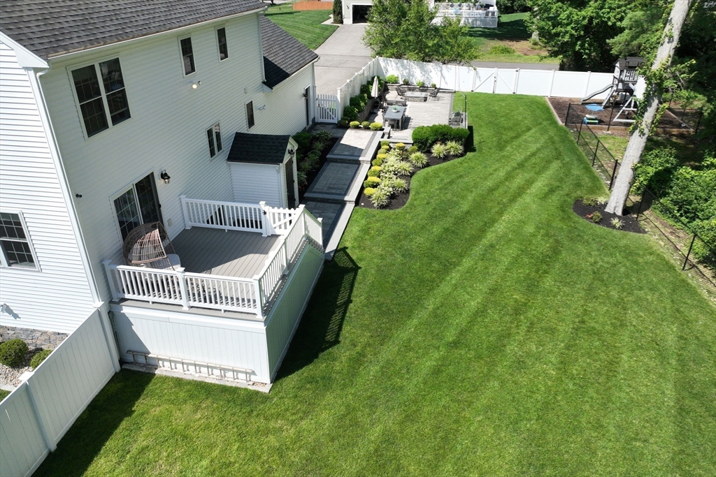 102 West Pond Street Property Photo 6