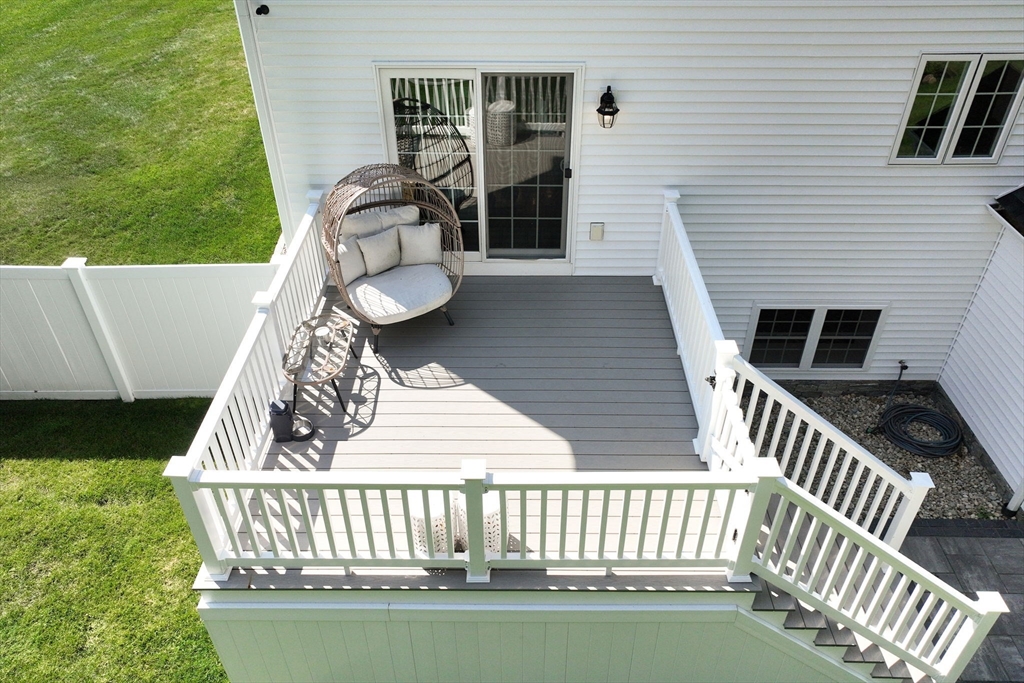 102 West Pond Street Property Photo 7