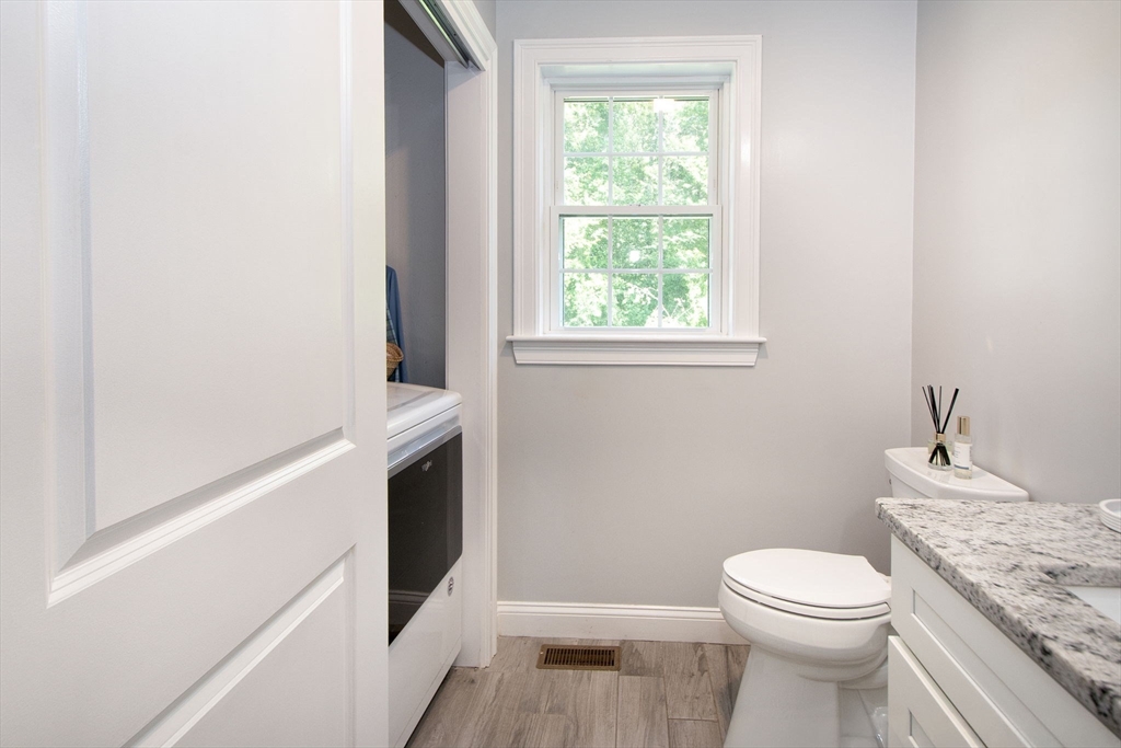 102 West Pond Street Property Photo 24