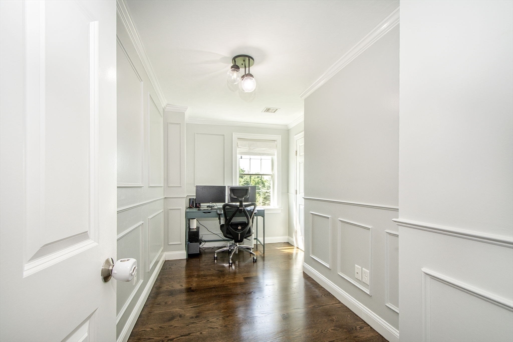 102 West Pond Street Property Photo 28