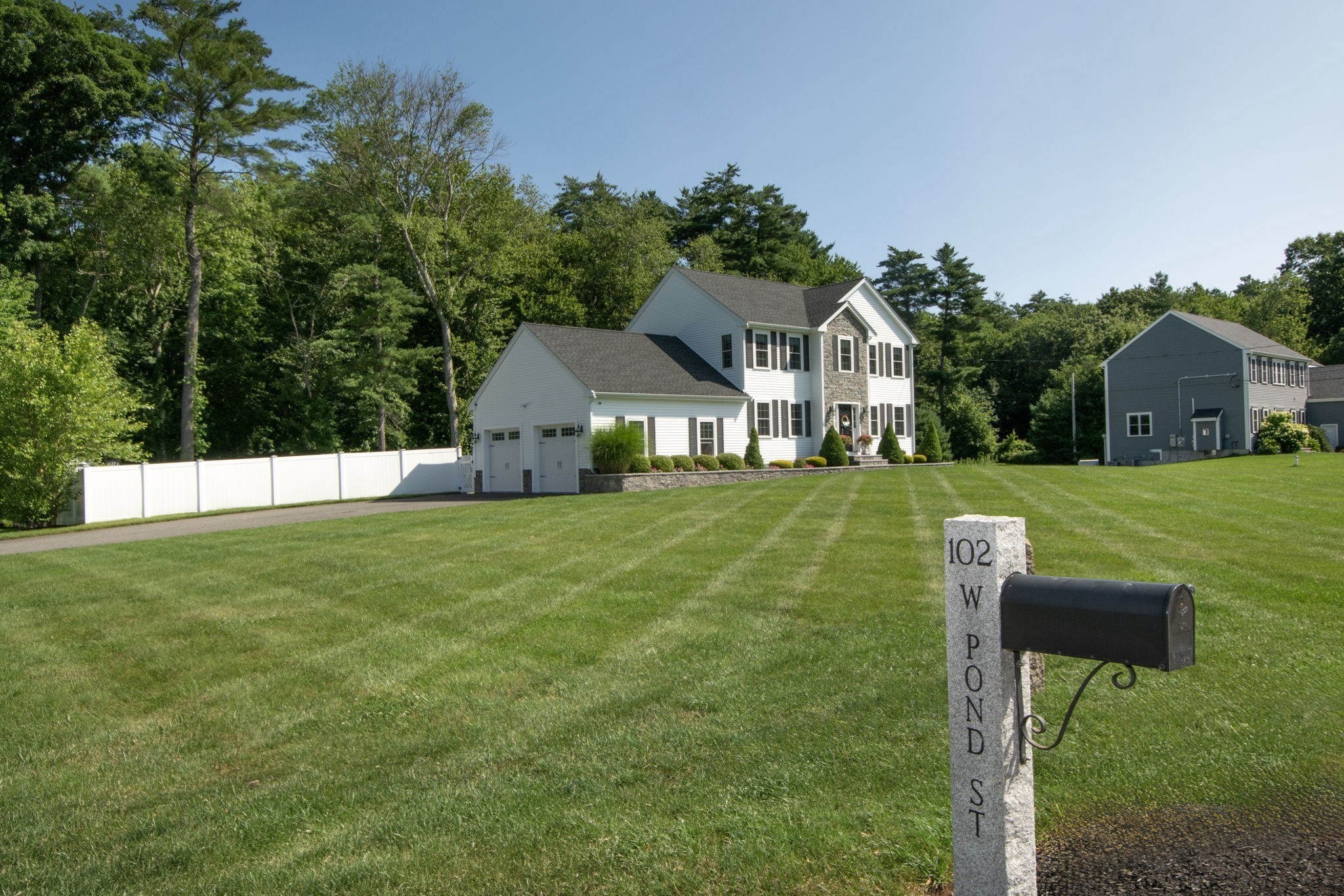 102 West Pond Street Property Photo 37