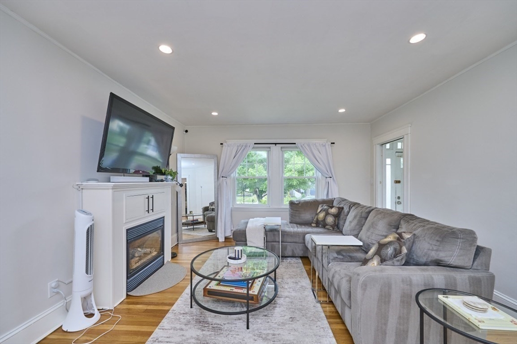 41 Lynde Ave Property Photo 10