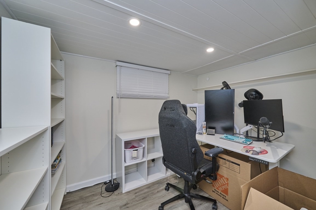 41 Lynde Ave Property Photo 23