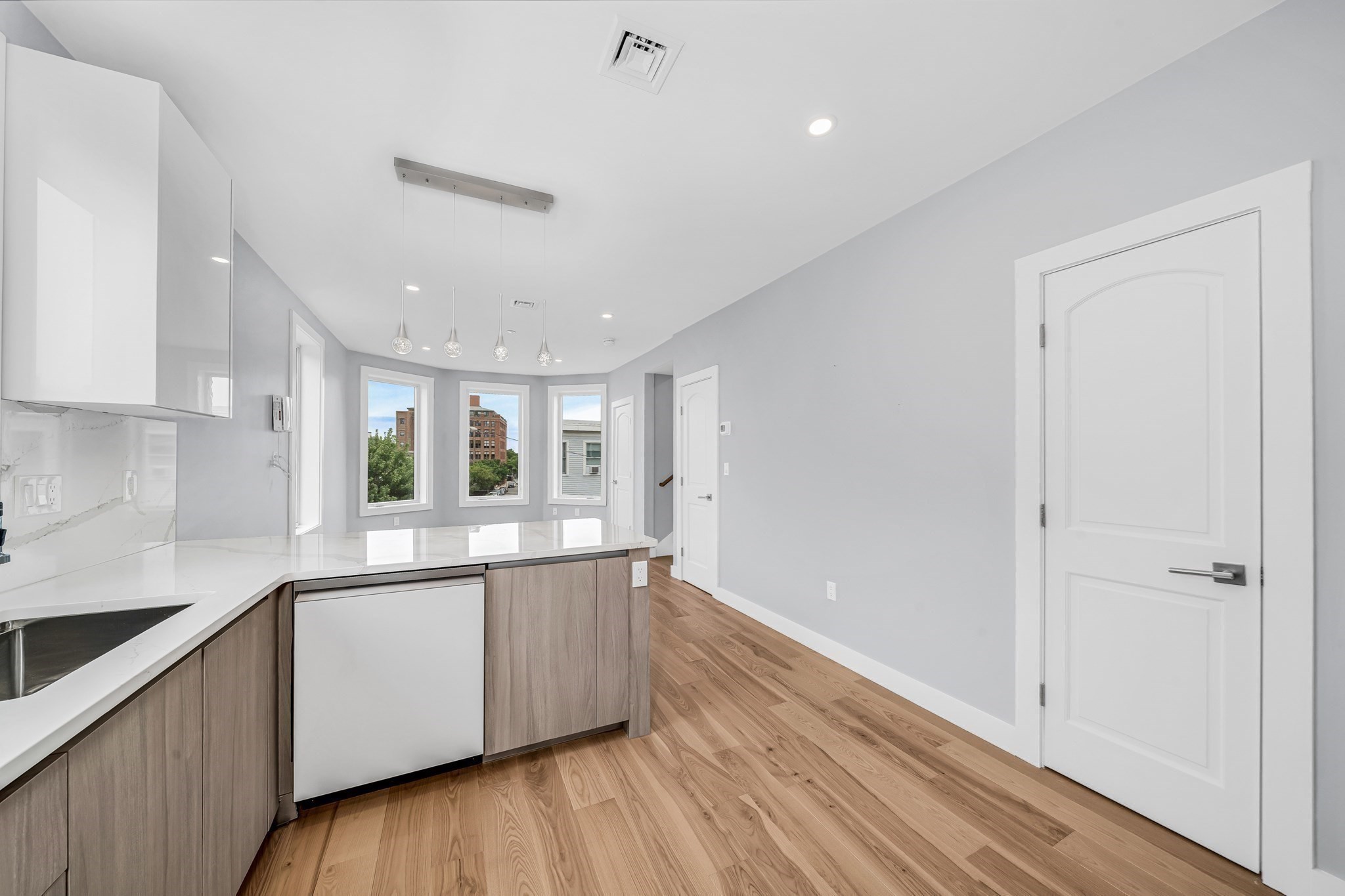 181 Maverick Ph Property Photo 3