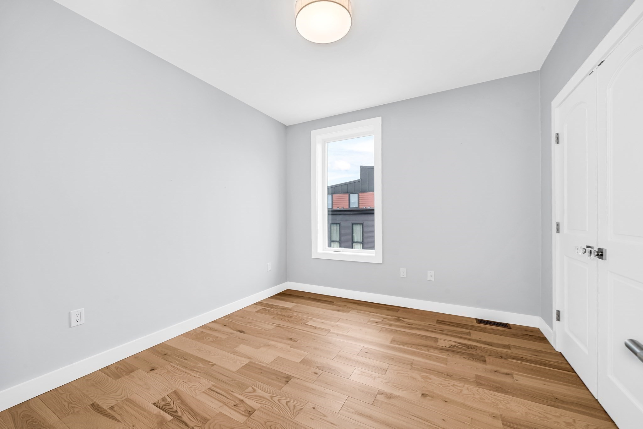 181 Maverick Ph Property Photo 8
