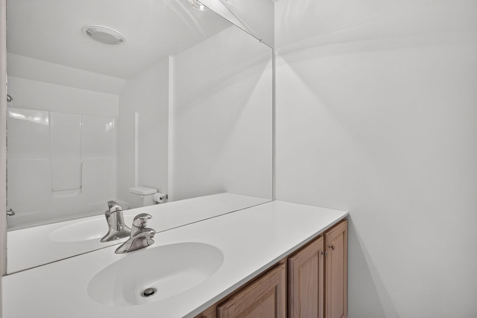 5 Highbank Trail Property Photo 29