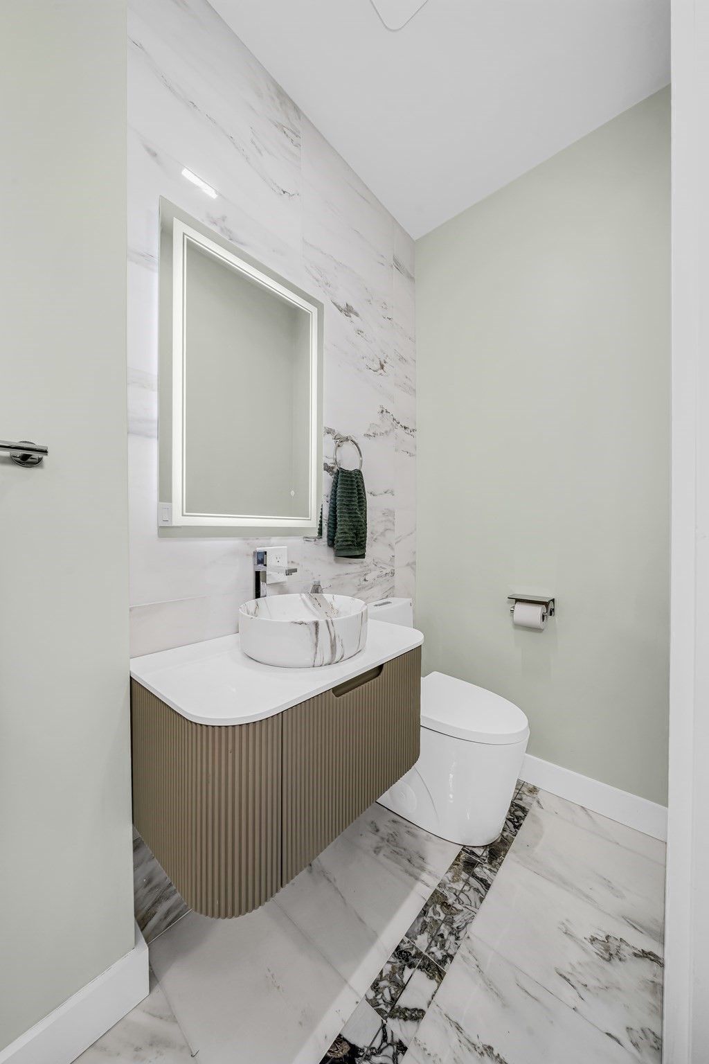 181 Maverick Street # 1 Property Photo 6