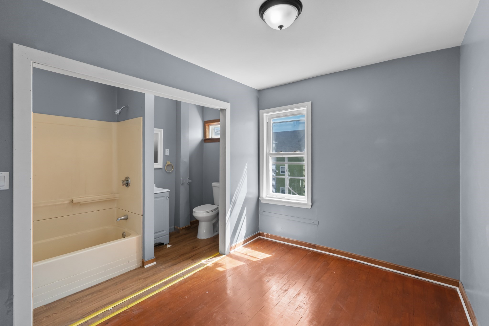 554 Third St Property Photo 17
