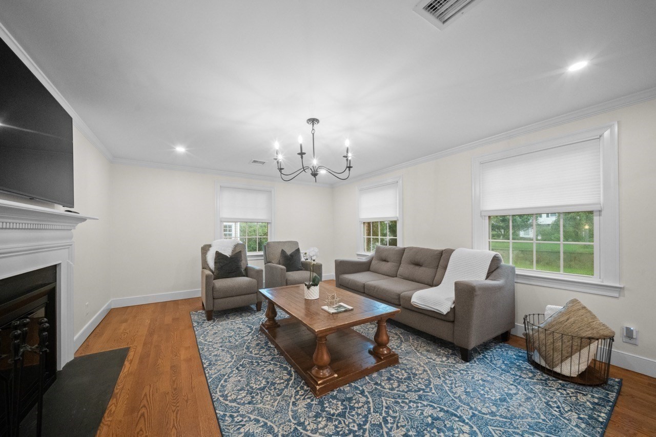 10 Juniper Hill Road Property Photo 4