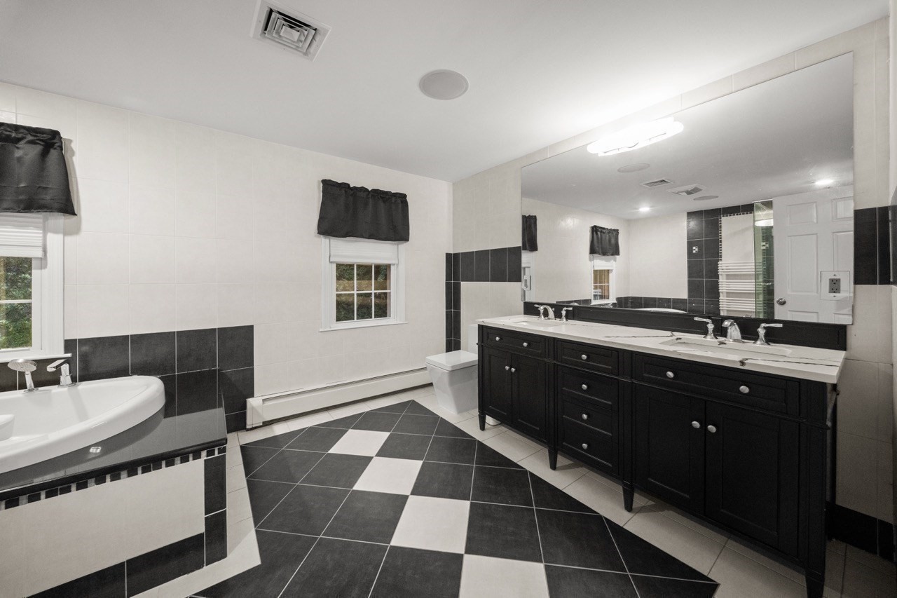 10 Juniper Hill Road Property Photo 21