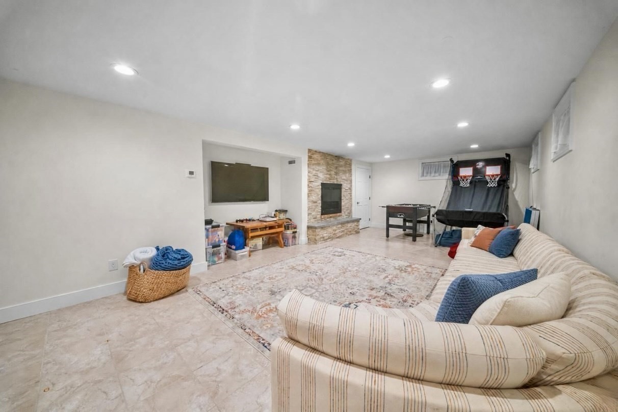 10 Juniper Hill Road Property Photo 27