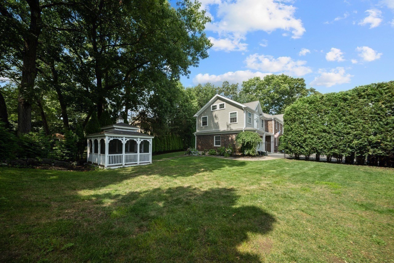 10 Juniper Hill Road Property Photo 36