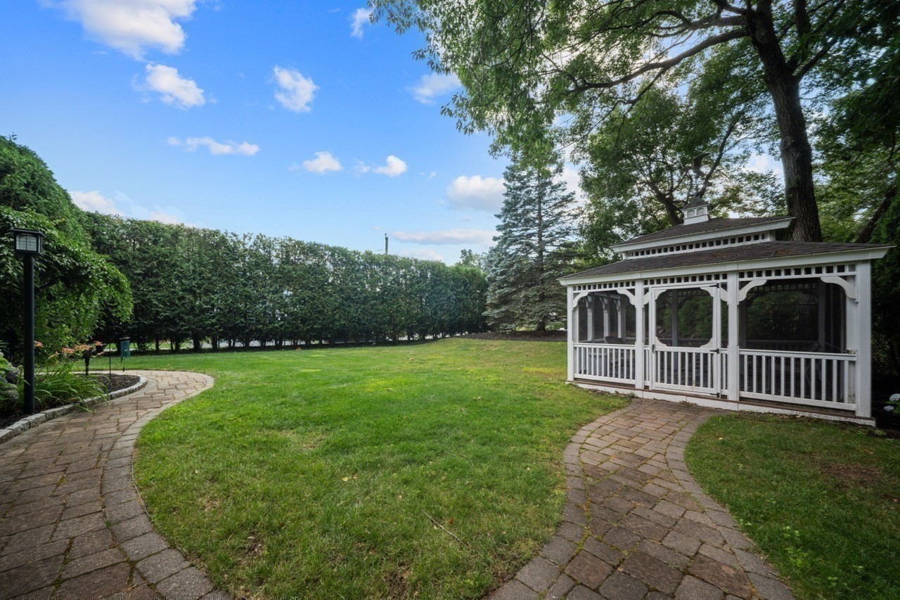 10 Juniper Hill Road Property Photo 37