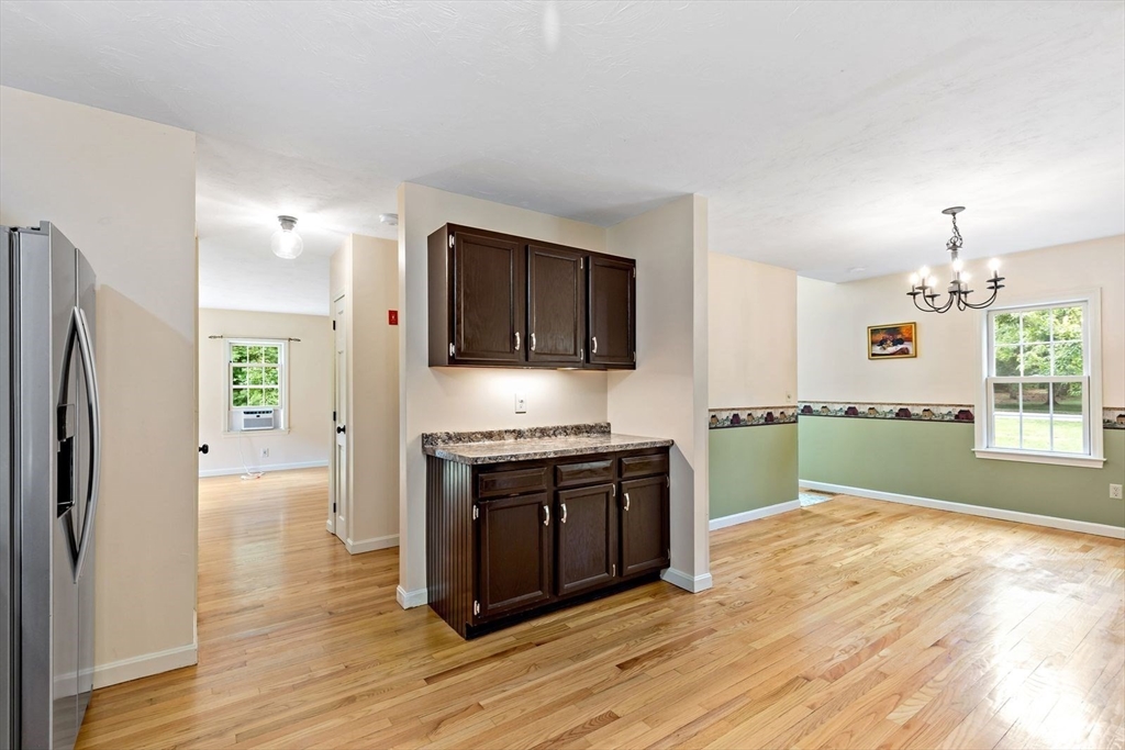 185 Bournehurst Drive Property Photo 6