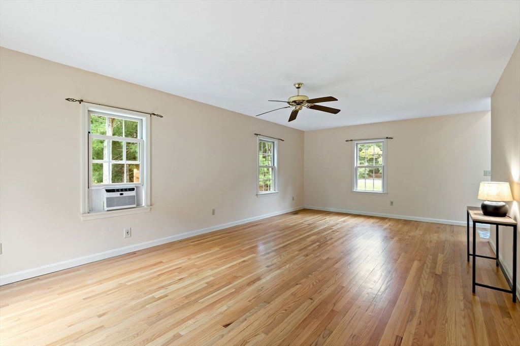 185 Bournehurst Drive Property Photo 13