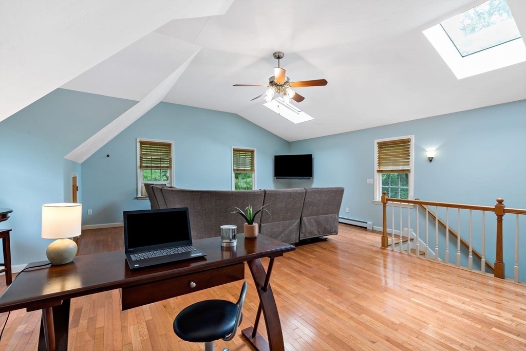 185 Bournehurst Drive Property Photo 19