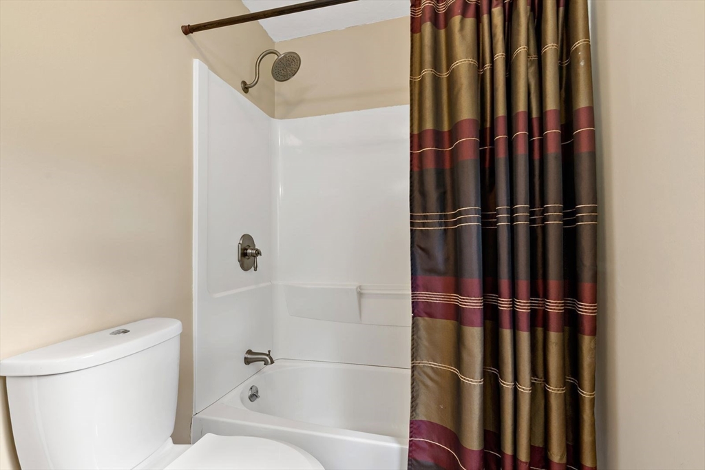 185 Bournehurst Drive Property Photo 26
