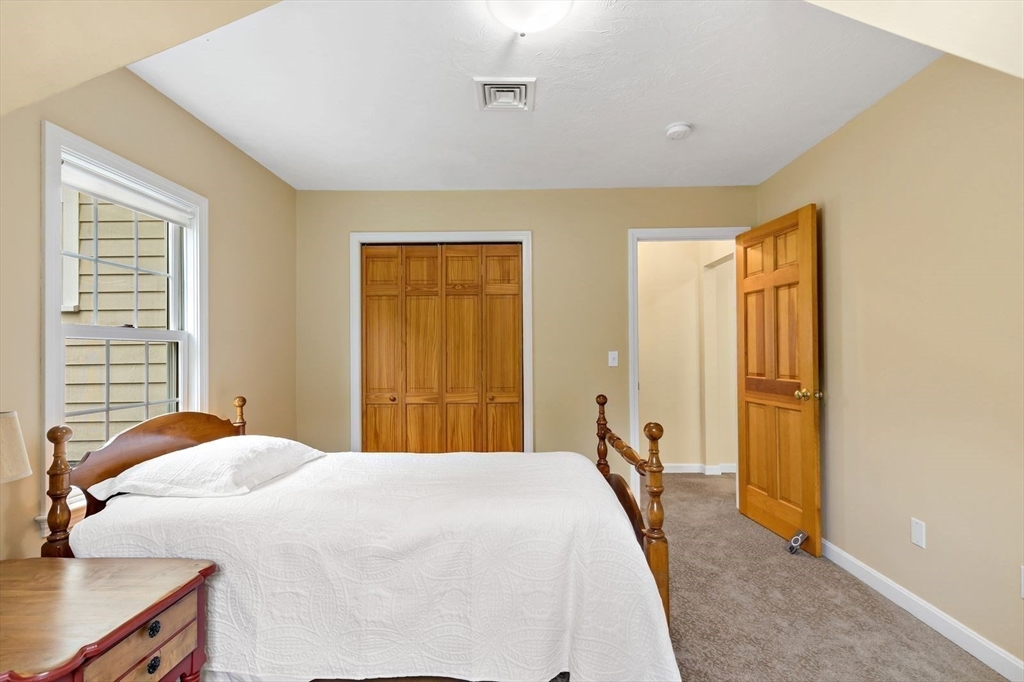 185 Bournehurst Drive Property Photo 27