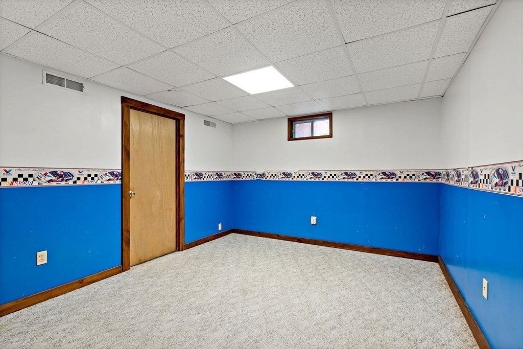 185 Bournehurst Drive Property Photo 31
