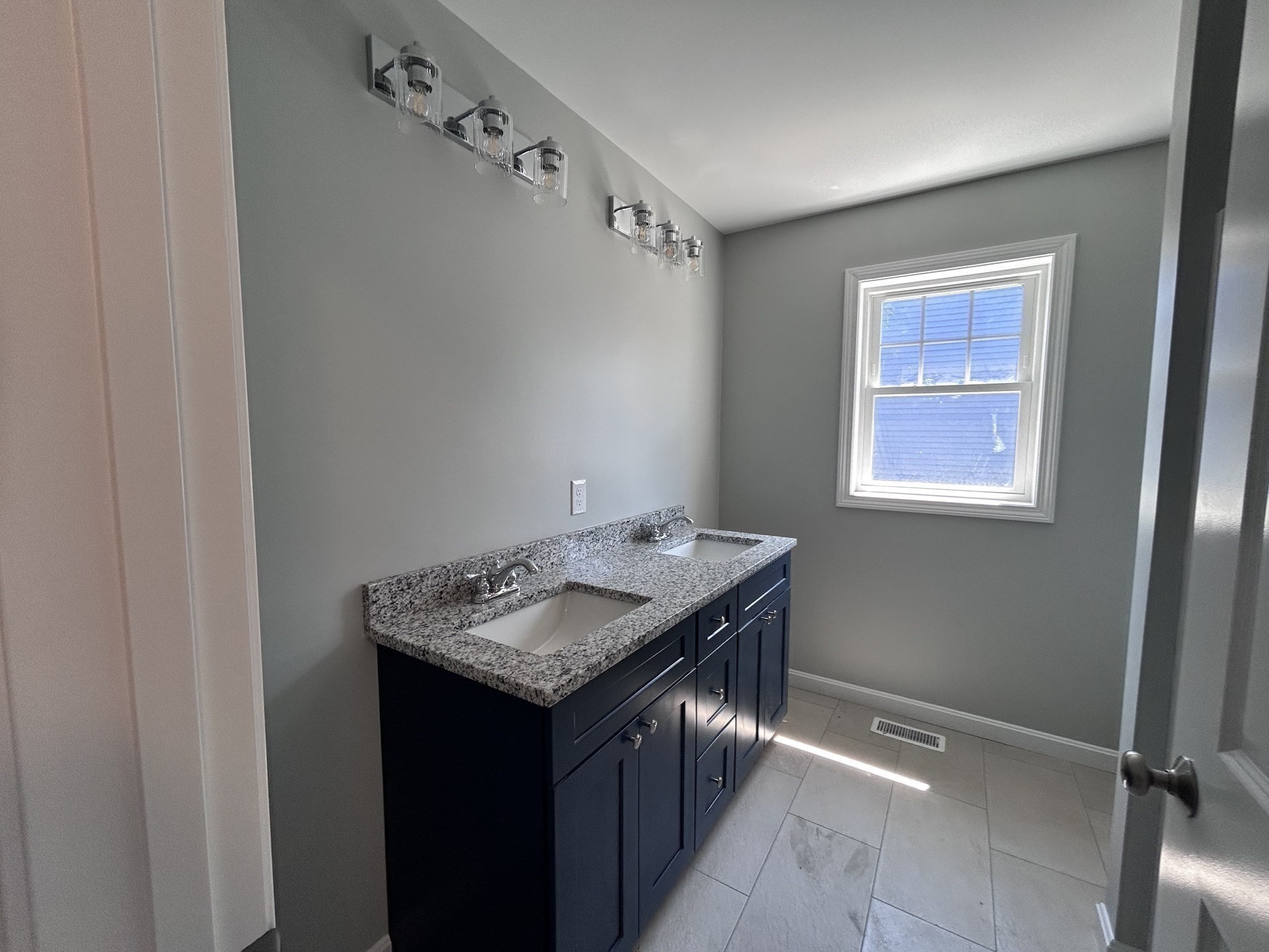 121 St. Marys Street Property Photo 9